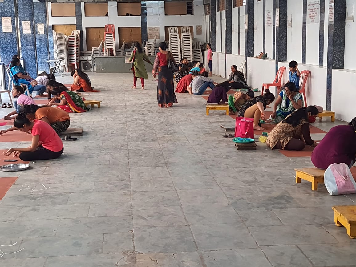 શ્રી લોહાણા મહાજન વેરાવળ તેમજ શ્રી લોહાણા યુવક મંડળ વેરાવળ ના સયુંકત ઉપક્રમે તારીખ ૧ નવેમ્બર ૨૦૨૧ ના રોજ રંગોળી સ્પર્ધા યોજાઇ