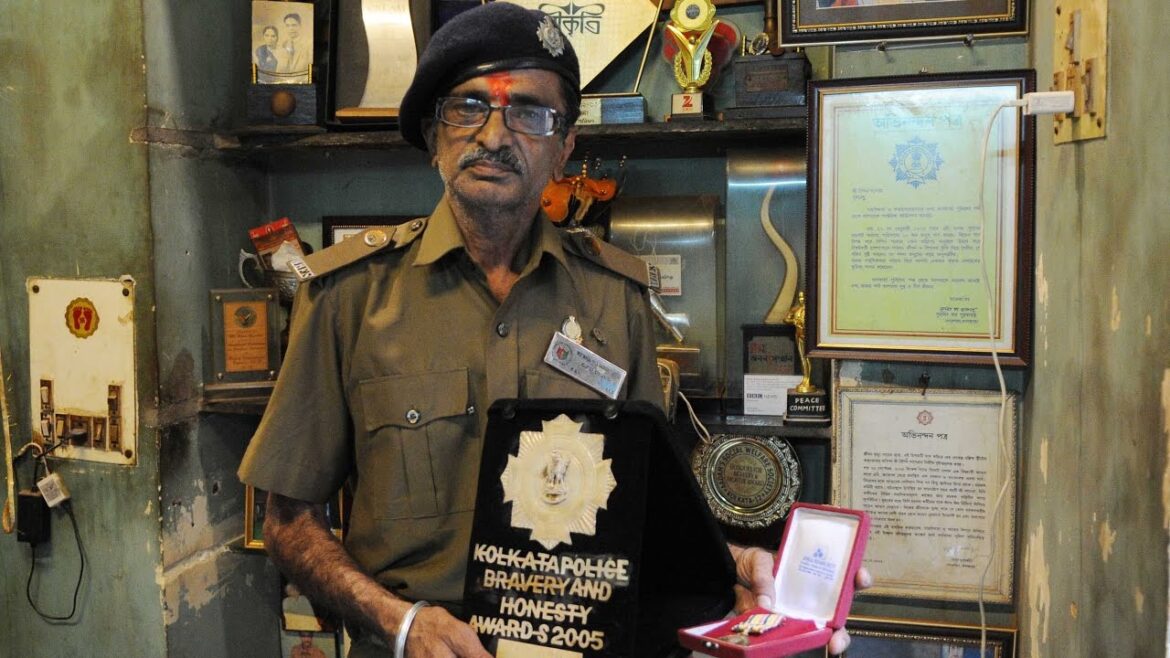 Shri Bipinbhai Ganatra: A volunteer firefighter and life saviour!